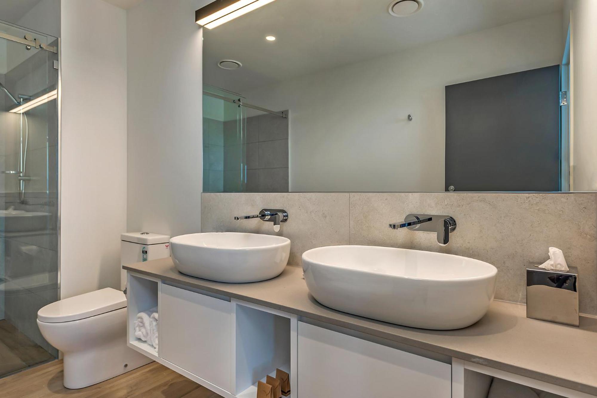 Peppers Silo Hotel Launceston Bagian luar foto Bathroom