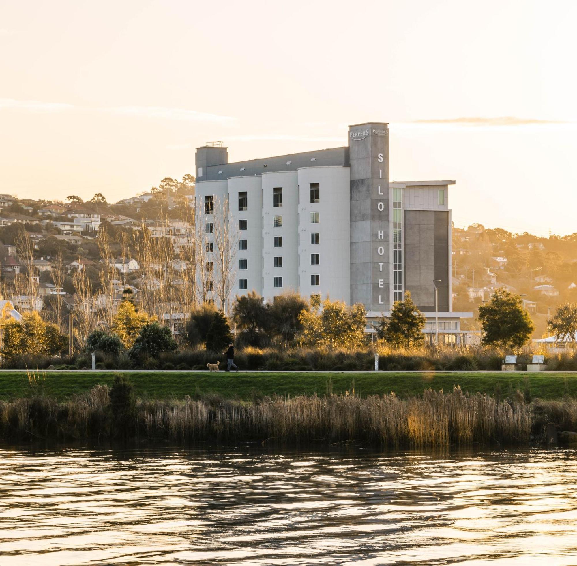 Peppers Silo Hotel Launceston Bagian luar foto The Silo Hotel