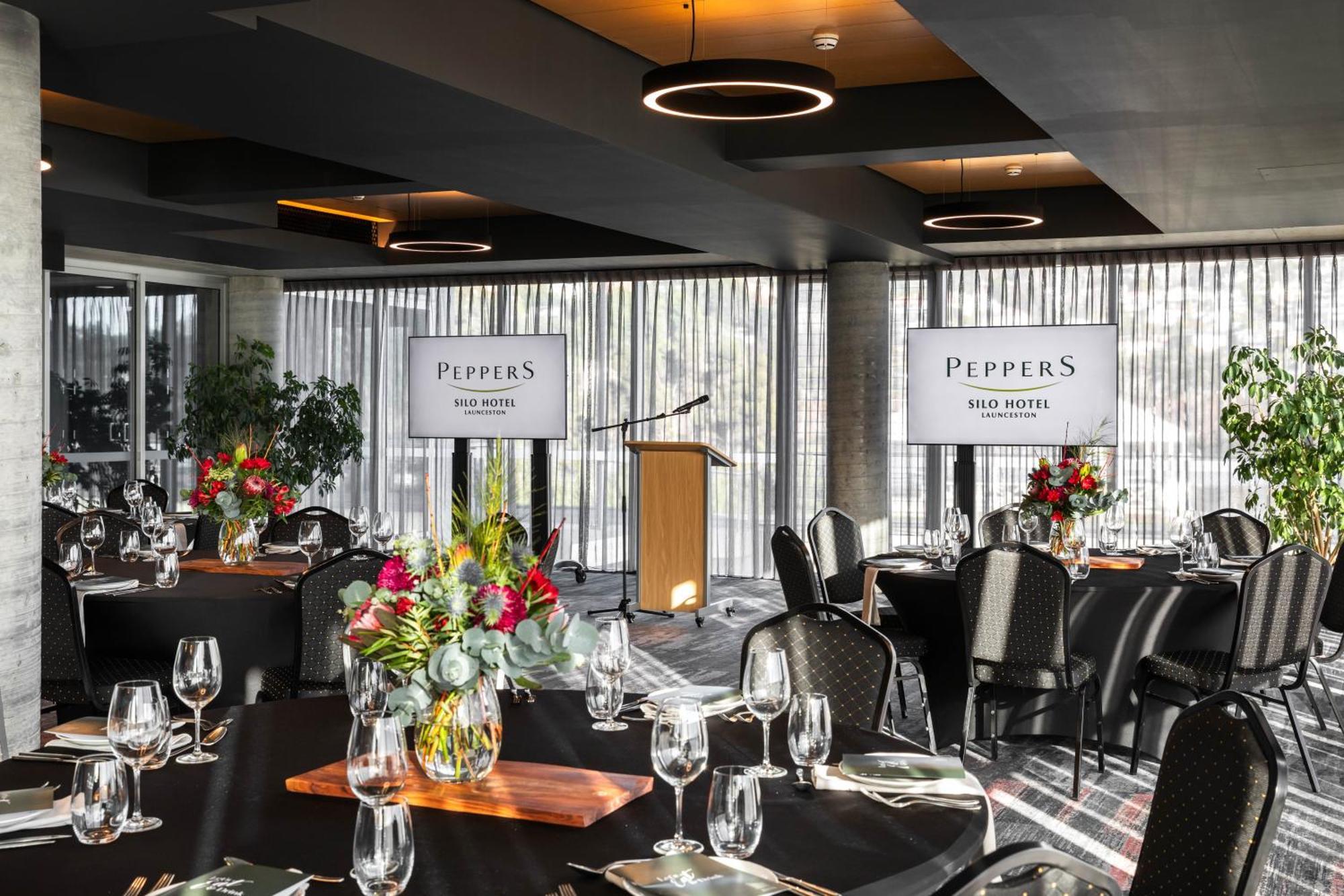 Peppers Silo Hotel Launceston Bagian luar foto The Boardroom at Peppers Silo Hotel