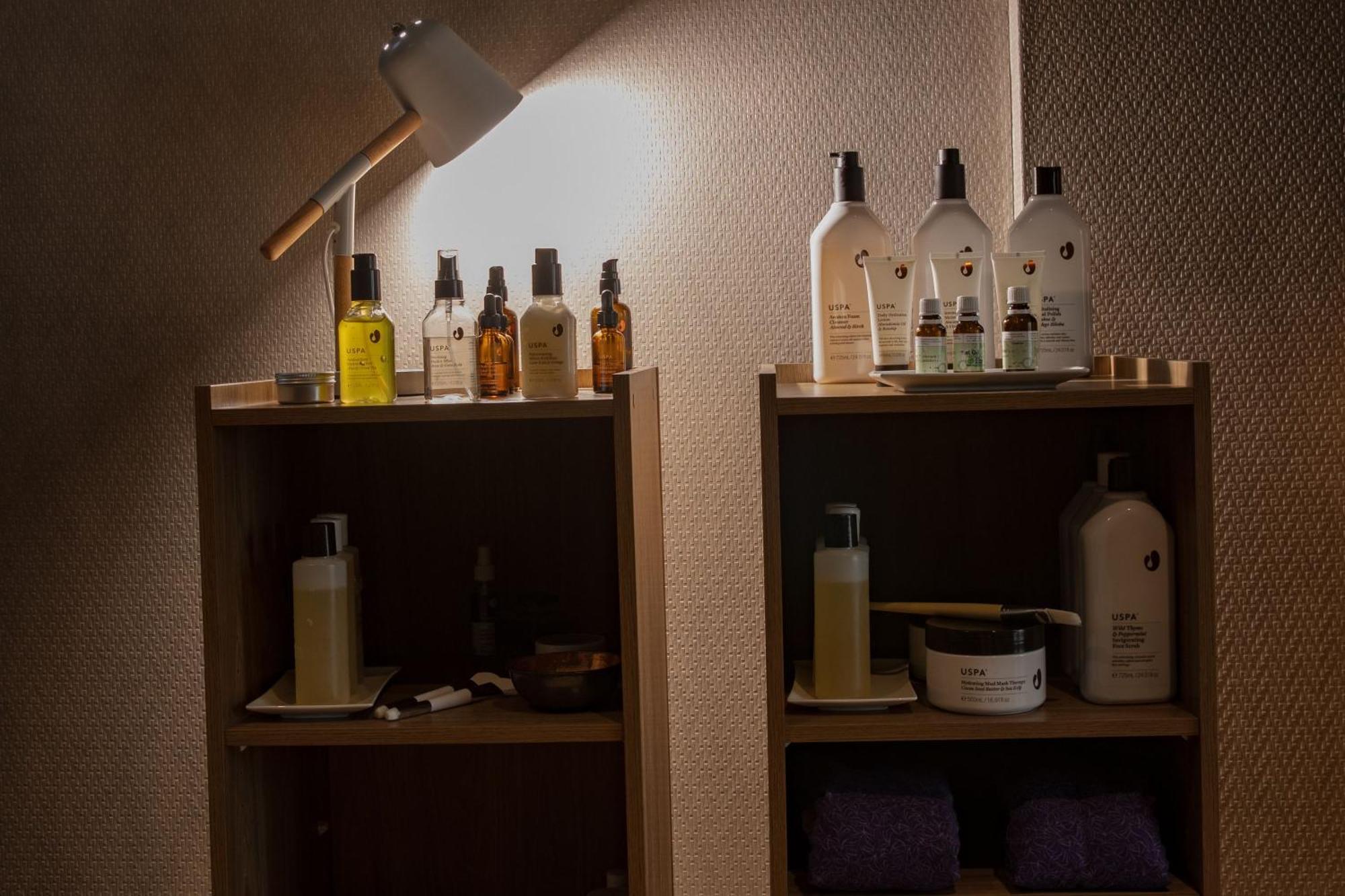 Peppers Silo Hotel Launceston Bagian luar foto Products by the spa