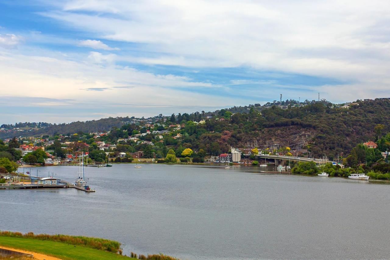 Peppers Silo Hotel Launceston Ruang foto View of the Swan River from the Perth Hills